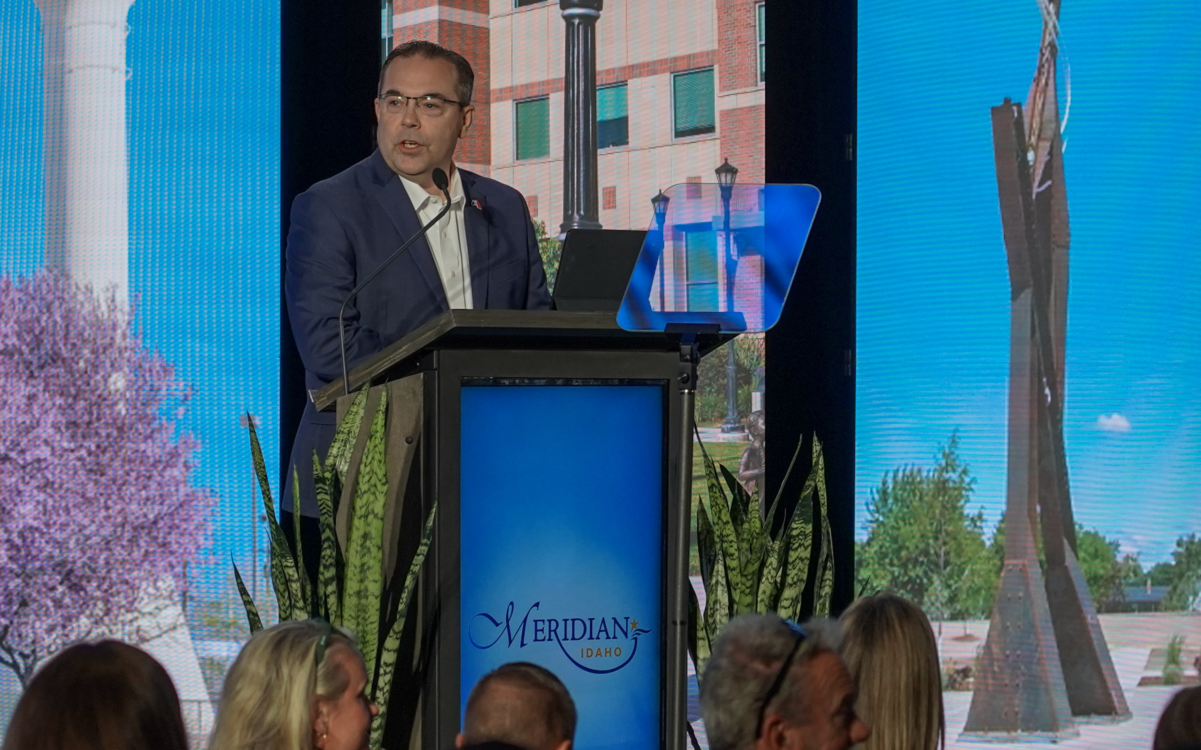 Sean Evans from the Meridian Chamber introducing the Mayor