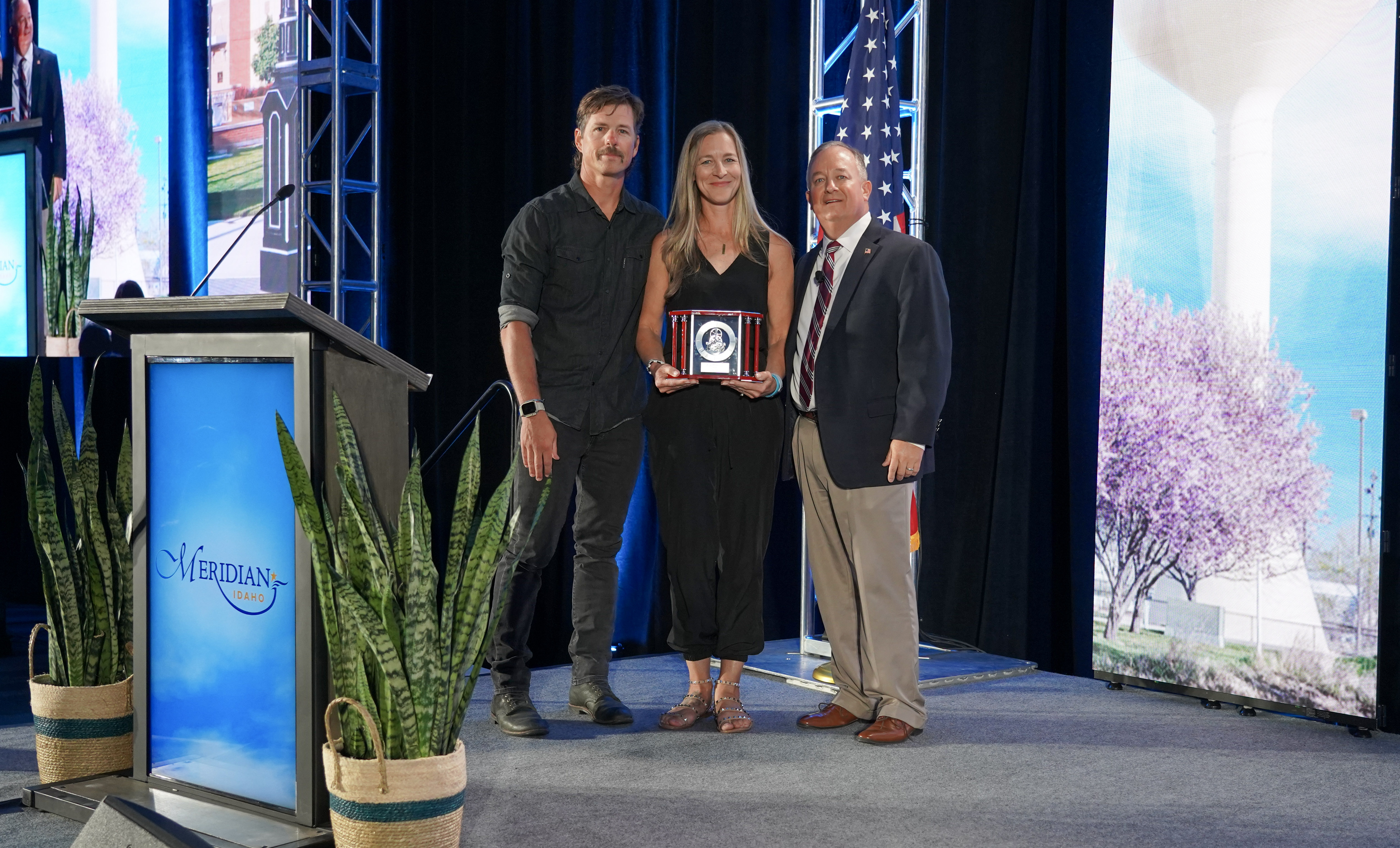 Parents of Eva Plimmer receiving the 2025 Legacy Award